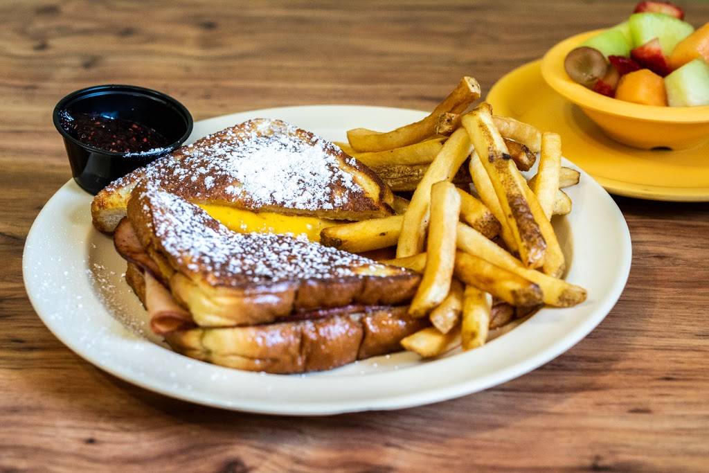 The Porch | restaurant | 140 S Wilson St, Burleson, TX 76028, USA | 8174269900 OR +1 817-426-9900