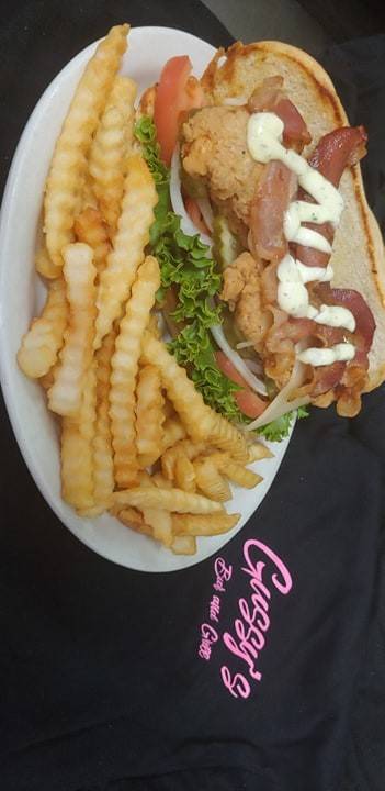 Gussys Bar and Grill | restaurant | 28648 IA-92, Ainsworth, IA 52201, USA | 3196572006 OR +1 319-657-2006