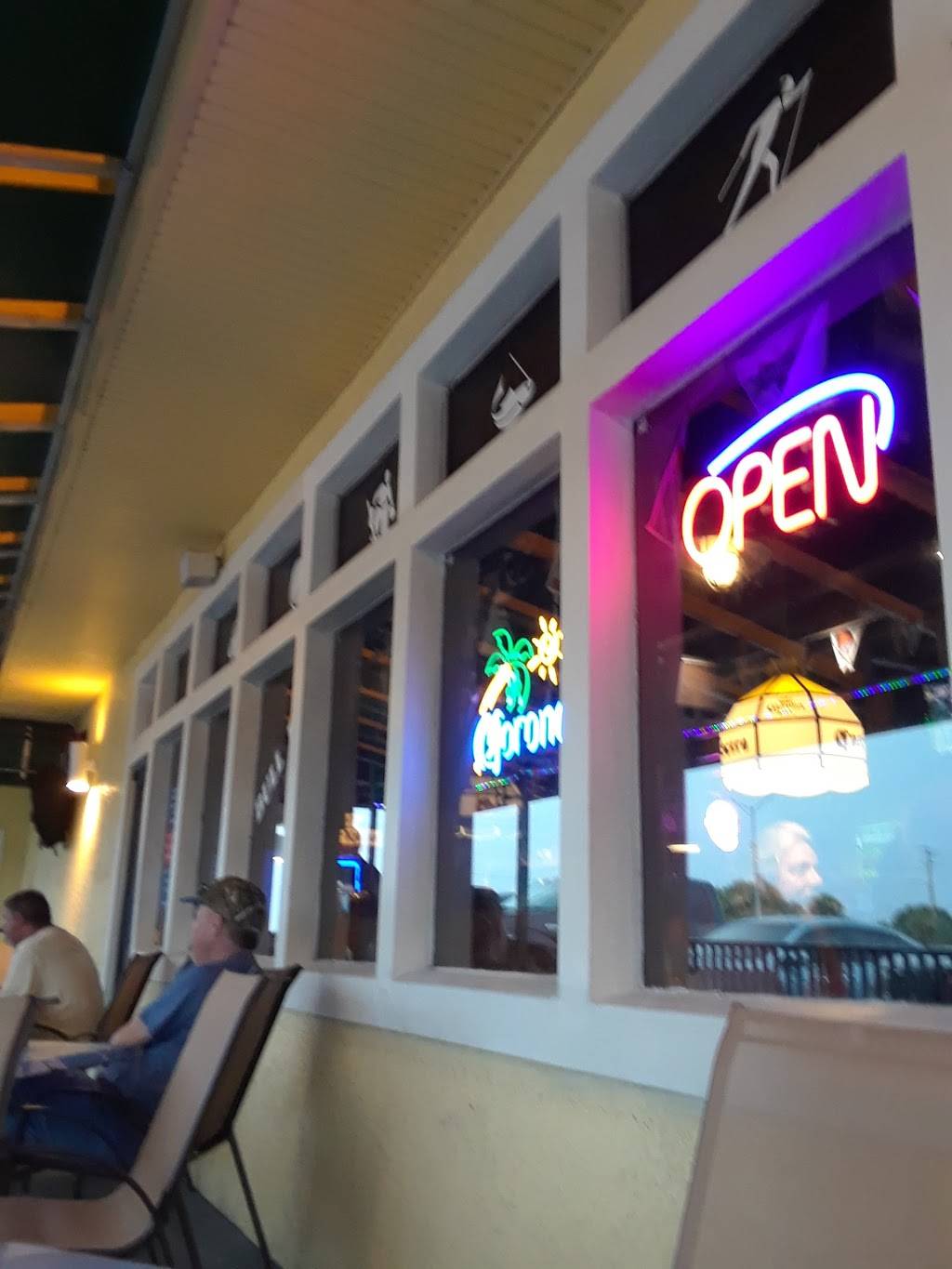 Dogs R Us | restaurant | 4200 S Washington Ave, Titusville, FL 32780, USA | 3212699050 OR +1 321-269-9050