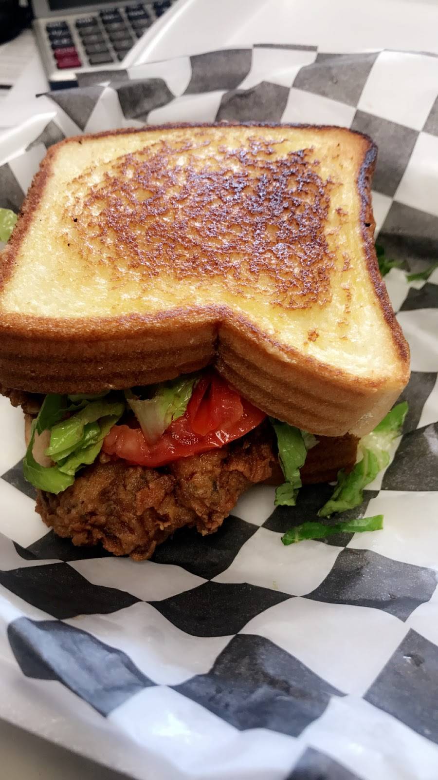 Pinkys Eatery | restaurant | 7995 Solomons Island Rd, Owings, MD 20736, USA | 4435503203 OR +1 443-550-3203