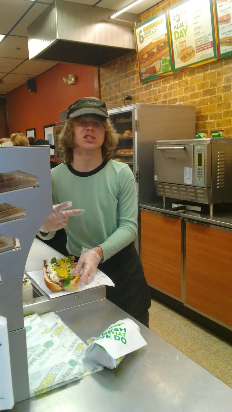 Subway | restaurant | 570 W Main St, New Lebanon, OH 45345, USA | 9376870220 OR +1 937-687-0220