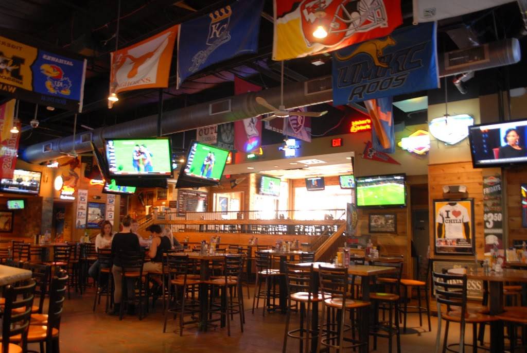 Johnnys Tavern | restaurant | 1310 Grand Blvd, Kansas City, MO 64106, USA | 8162682260 OR +1 816-268-2260