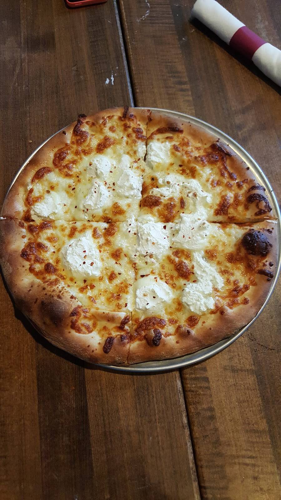 Papa Rossi’s Pizzeria | restaurant | 210 E Trade St Suite D-164, Charlotte, NC 28202, USA | 9802707007 OR +1 980-270-7007