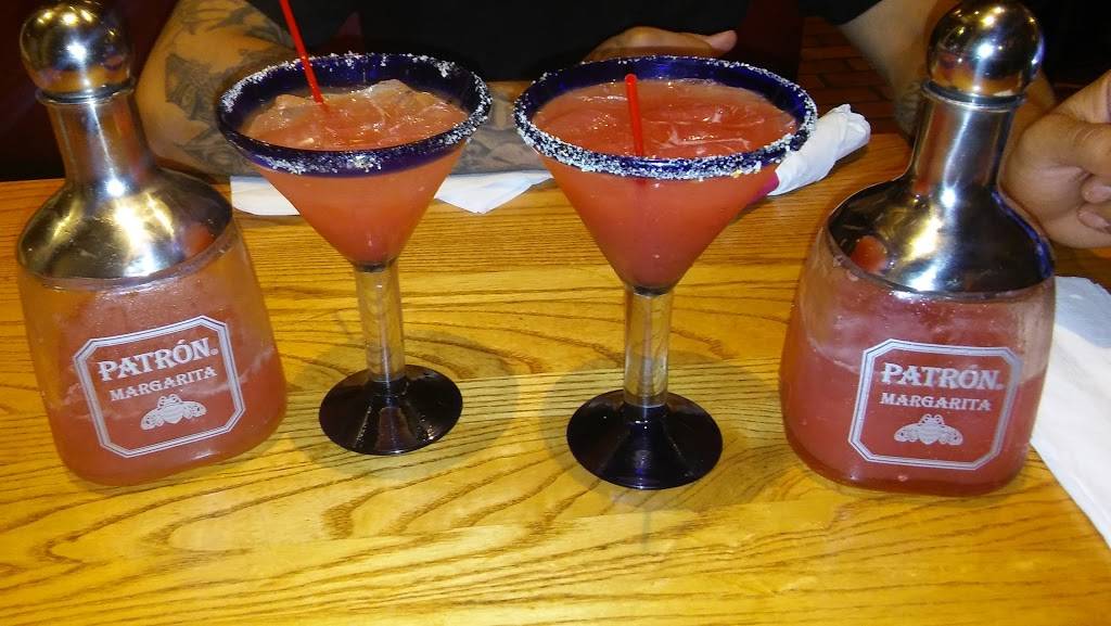 Chilis Grill & Bar | restaurant | 88 Wadsworth Blvd, Lakewood, CO 80226, USA | 3032382996 OR +1 303-238-2996