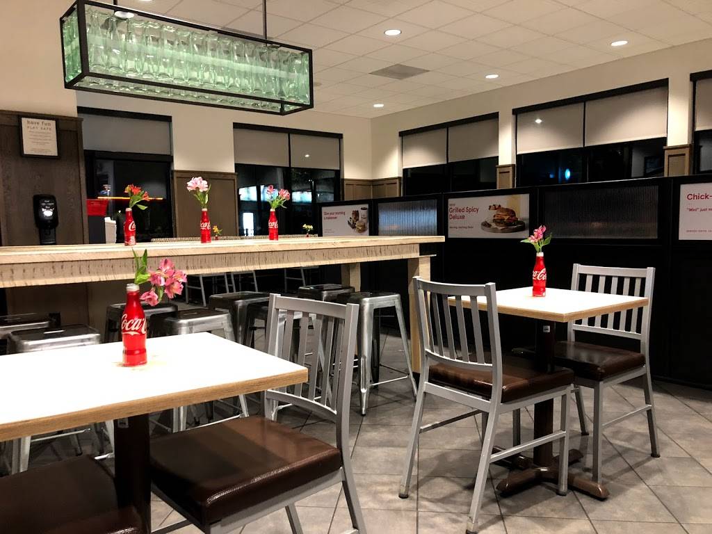 Chick-fil-A | restaurant | 644 US-27, Clermont, FL 34714, USA | 3522432909 OR +1 352-243-2909