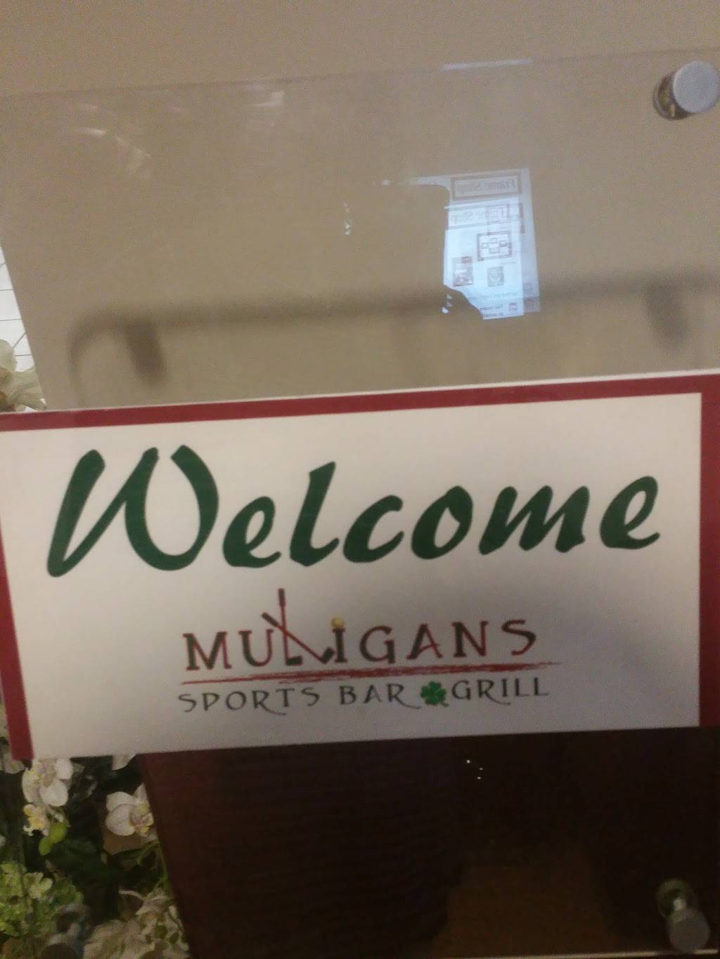 Mulligans Sports Bar and Grille | restaurant | 829 Green Way, Dover, DE 19901, USA | 3026776038 OR +1 302-677-6038