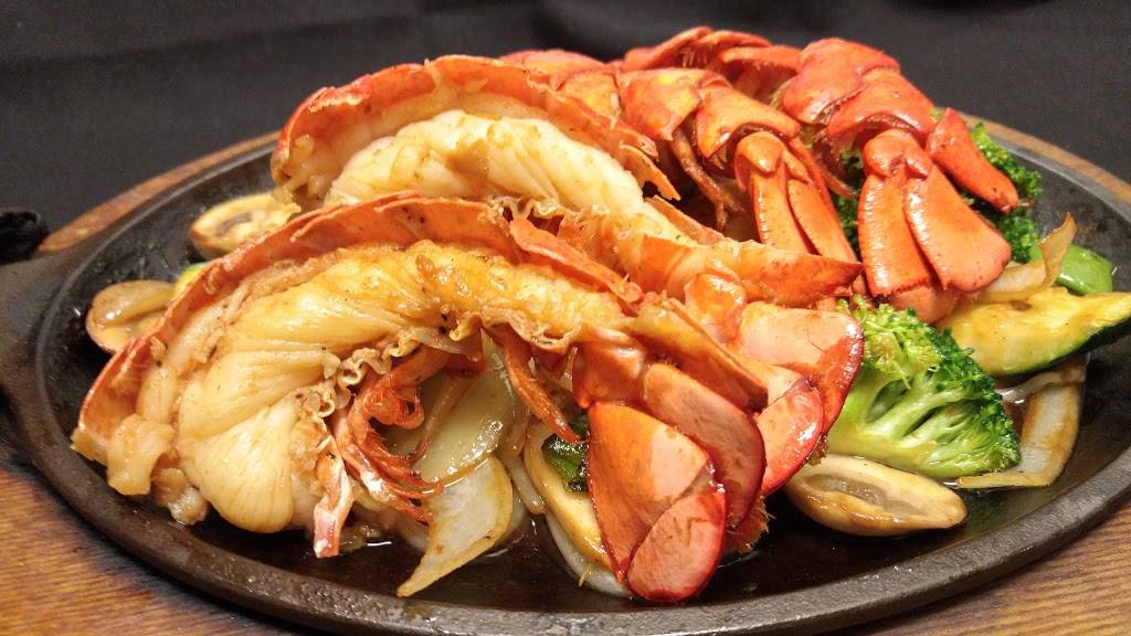 Bamboo House - Asian Bistro, Sushi & Grill | restaurant | 3012 Village Park Dr, Plover, WI 54467, USA | 7153420988 OR +1 715-342-0988