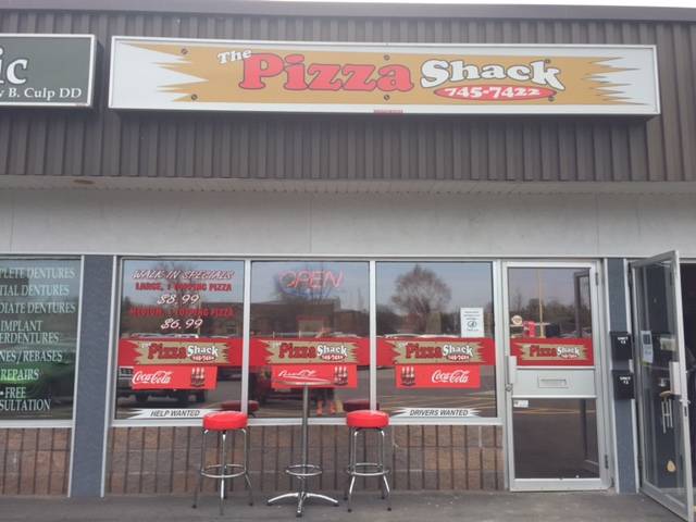 The Pizza Shack | restaurant | 184 Marina Blvd, Peterborough, ON K9H 6M9, Canada | 7057457422 OR +1 705-745-7422