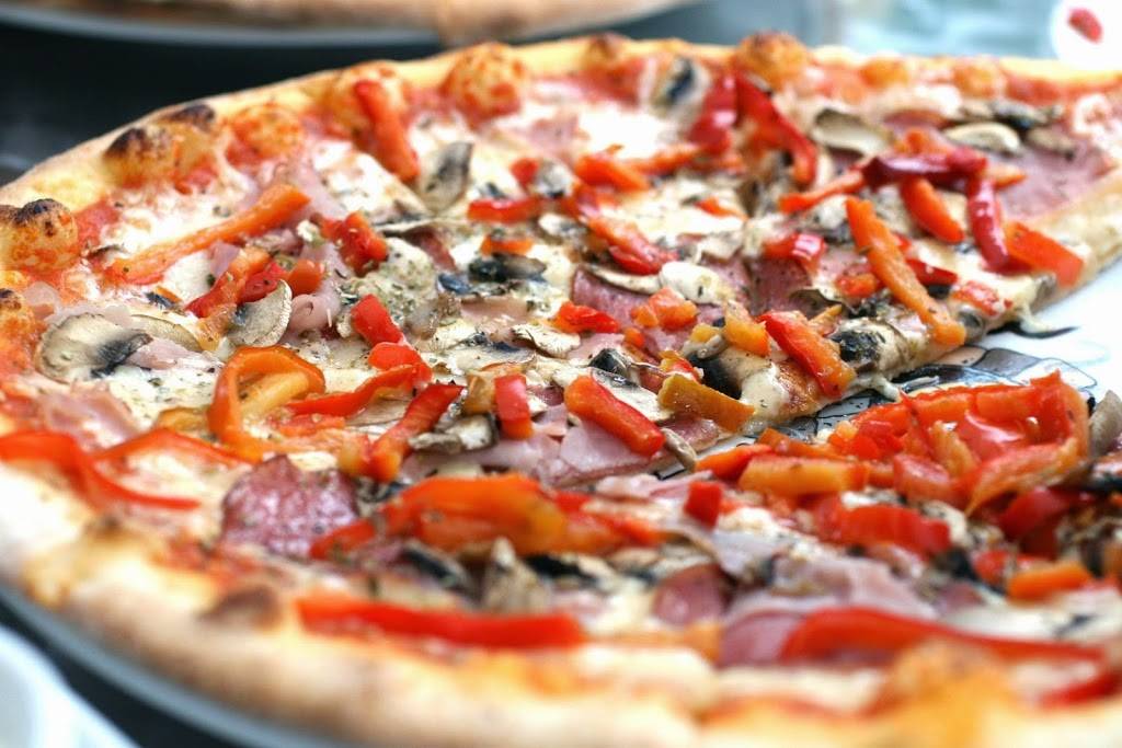 Castellos | restaurant | 2775 N Westwood Blvd, Poplar Bluff, MO 63901, USA | 5737129010 OR +1 573-712-9010