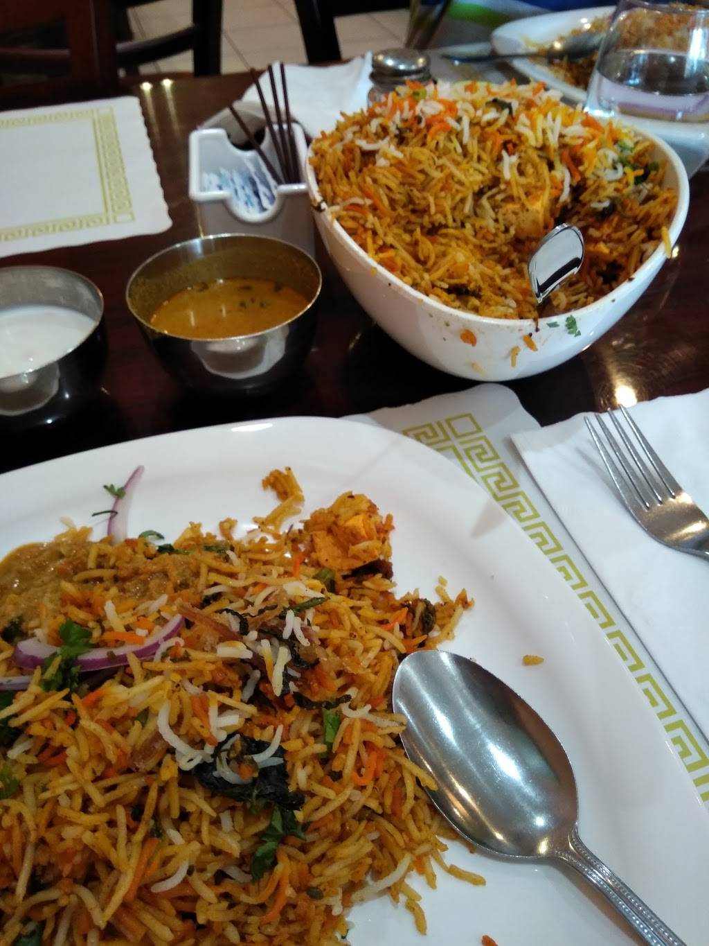 Biryani Pot | restaurant | 400 US-130, East Windsor, NJ 08520, USA | 6094484169 OR +1 609-448-4169