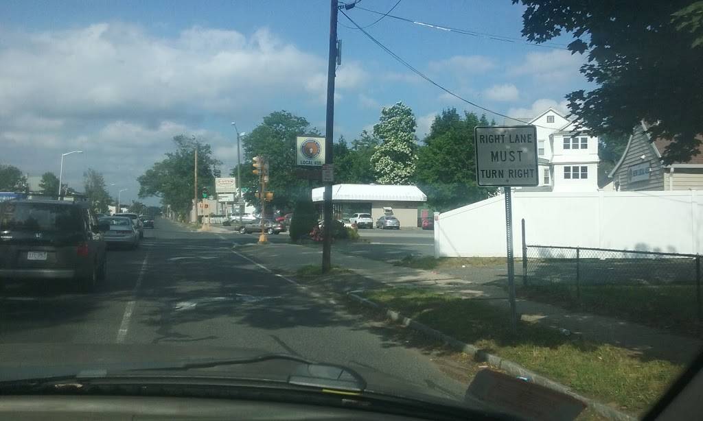 2 Guys Pizzeria | restaurant | 477 Page Blvd, Springfield, MA 01104, USA | 4137360422 OR +1 413-736-0422