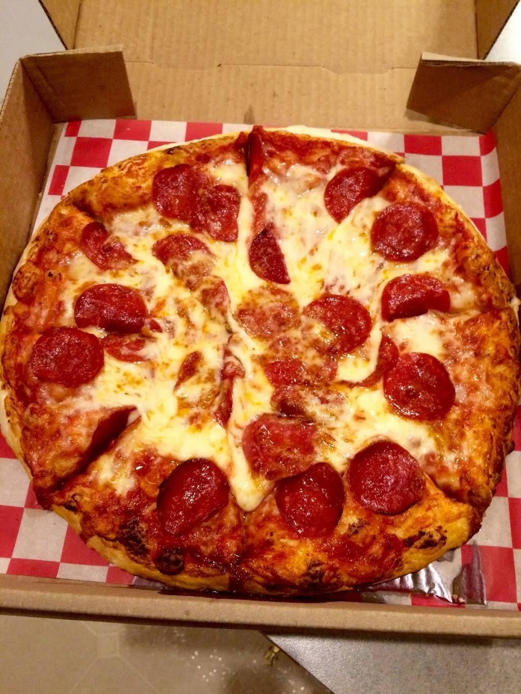 Lias Pizza | restaurant | 4405 Eastern Ave SE, Grand Rapids, MI 49548, USA | 6165310790 OR +1 616-531-0790