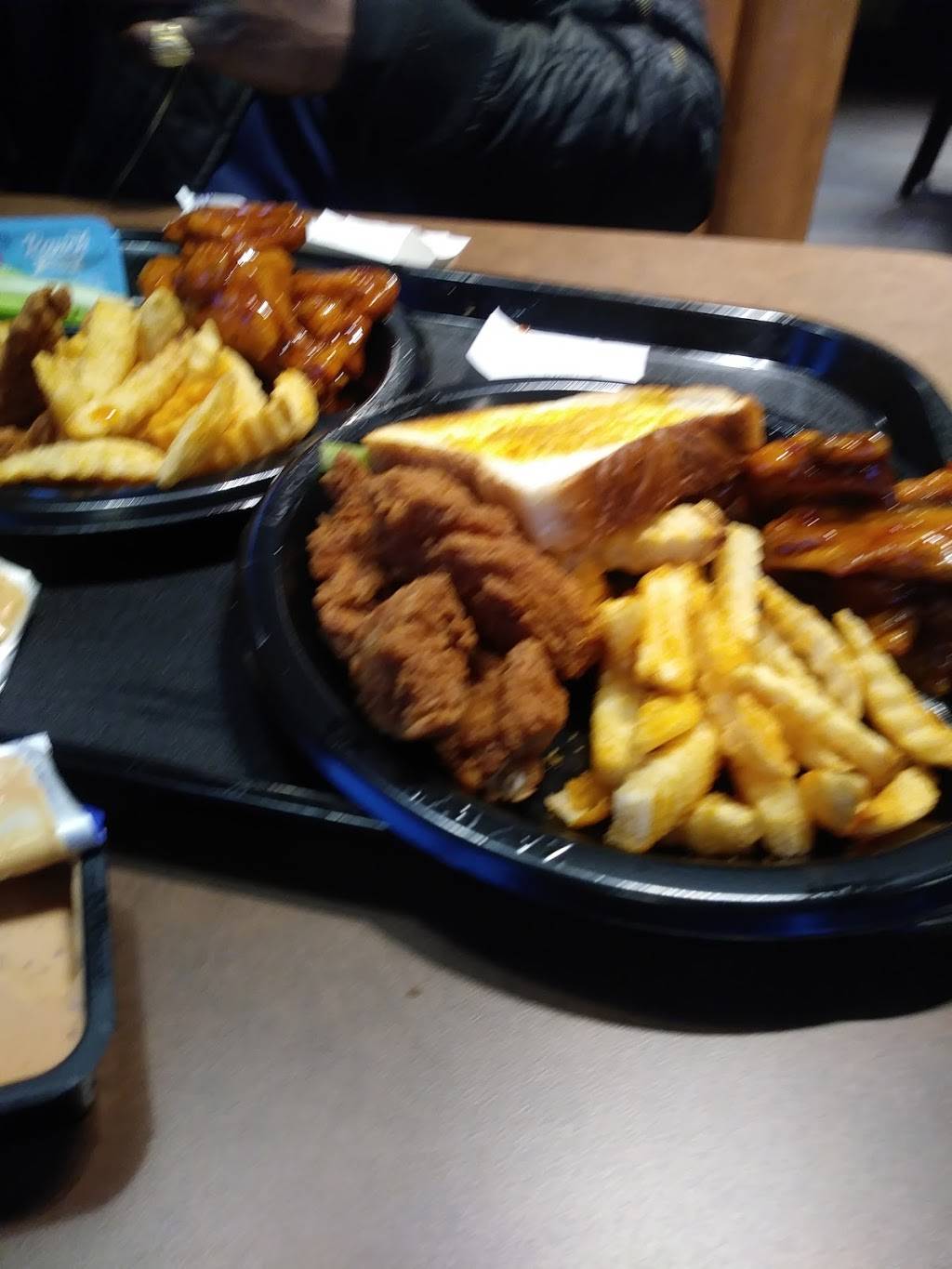 Zaxbys Chicken Fingers & Buffalo Wings | restaurant | 4798 S Laburnum Ave, Richmond, VA 23231, USA | 8046581480 OR +1 804-658-1480