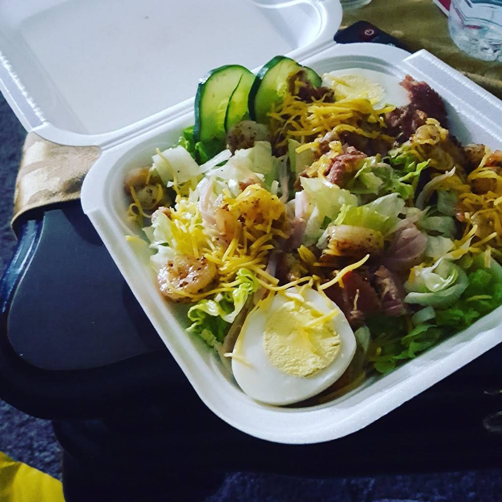 Jessie Maes Southern Creole Cuisine | restaurant | 3671 E Livingston Ave, Columbus, OH 43227, USA | 6142379818 OR +1 614-237-9818