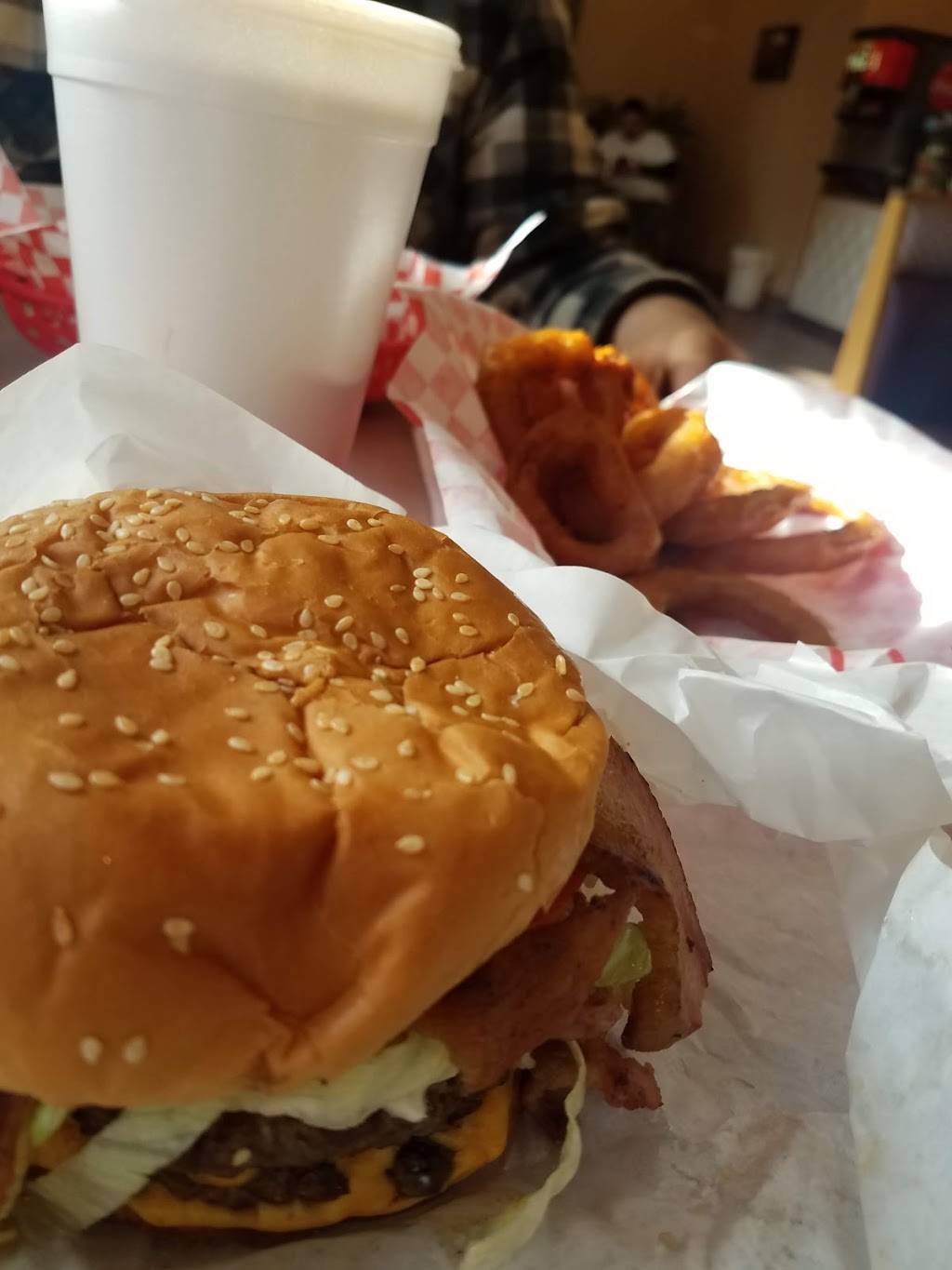 Flame Burger | restaurant | 3302 Auburn Way S, Auburn, WA 98092, USA | 2533974349 OR +1 253-397-4349