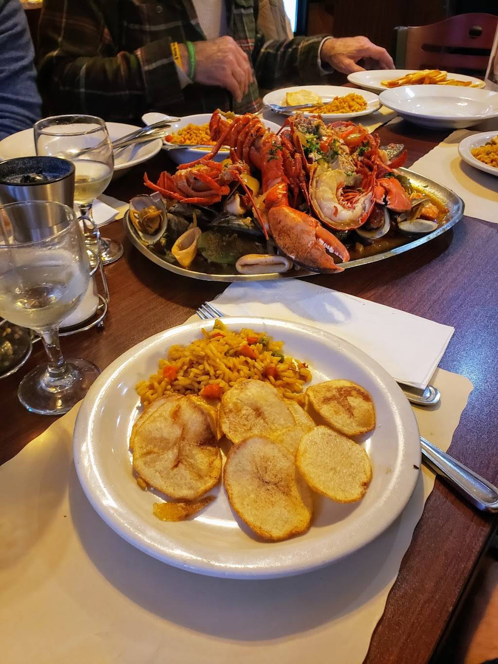 Primavera Pub | restaurant | 271 Newington Ave, Hartford, CT 06106, USA | 8609537411 OR +1 860-953-7411