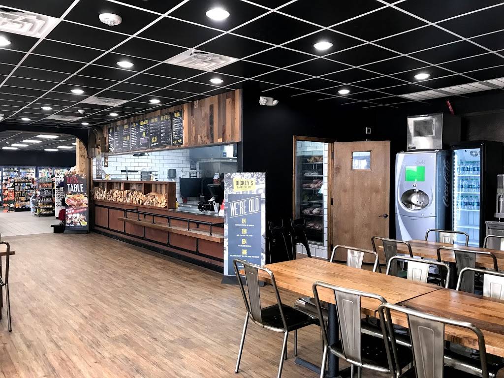 Dickeys Barbecue Pit | restaurant | 2327 Lutcher Dr, Orange, TX 77630, USA | 4099204033 OR +1 409-920-4033