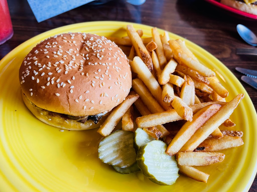 Lus Main Street Cafe | restaurant | 609 Main St, Blanca, CO 81123, USA | 7193798646 OR +1 719-379-8646