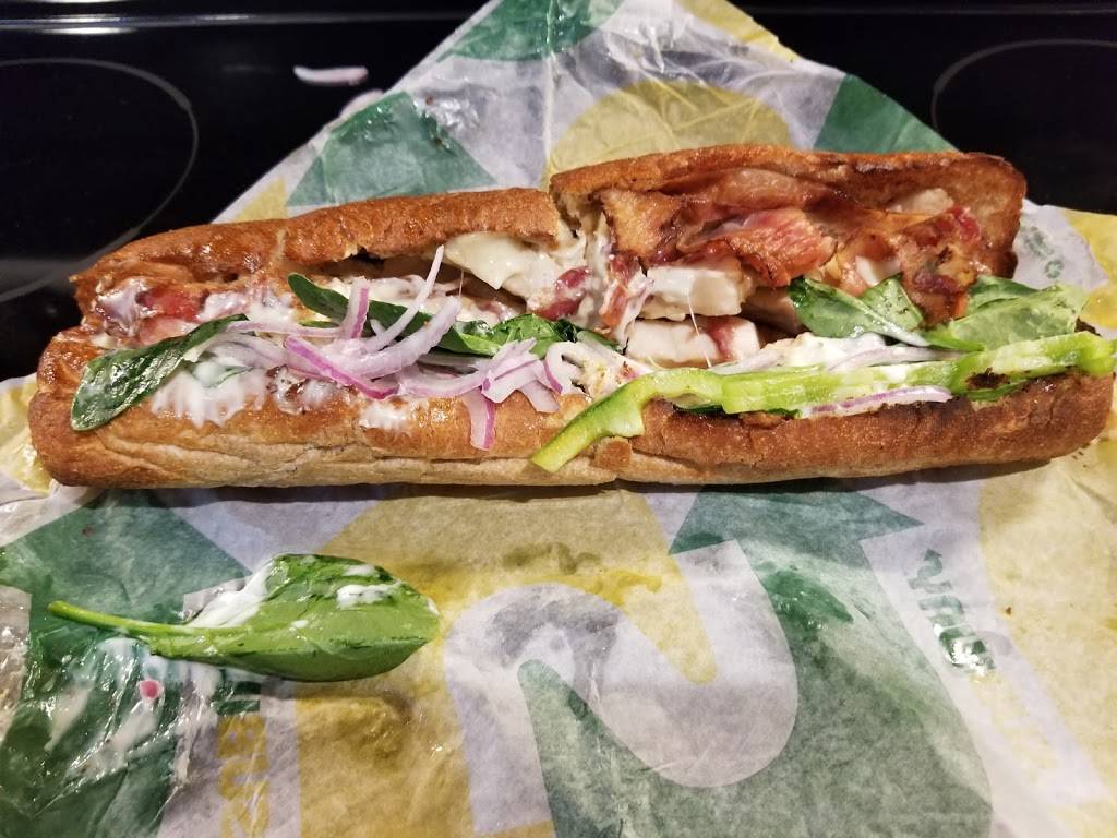 Subway Restaurants | restaurant | Kelly Park Shopping Center, 730 Story Rd #2, San Jose, CA 95122, USA | 4082954455 OR +1 408-295-4455