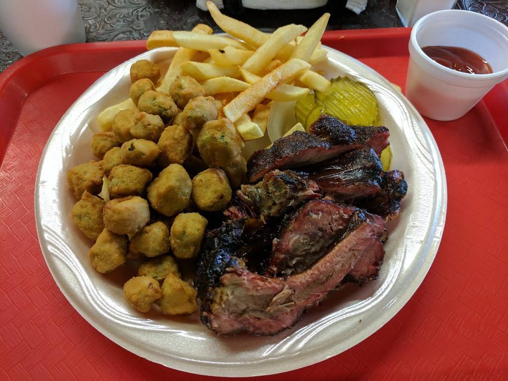 McBees BBQ | restaurant | 508 Landa St, New Braunfels, TX 78130, USA | 8306080422 OR +1 830-608-0422