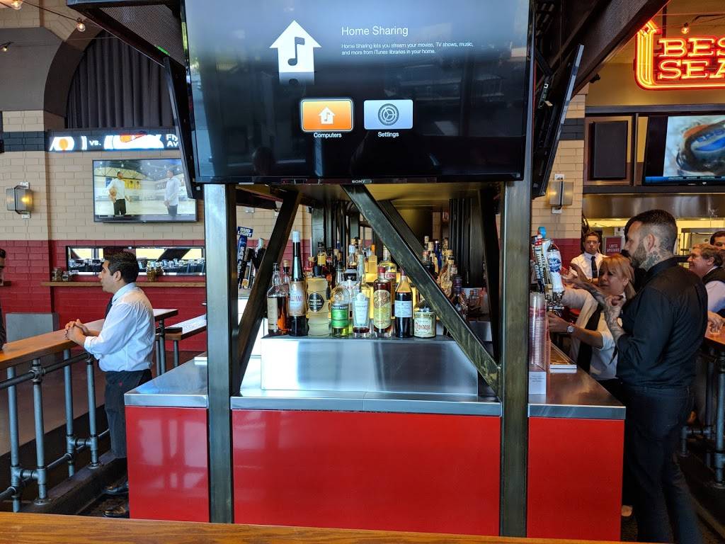 Bourbon Pub | restaurant | 4900 Marie P DeBartolo Way, Santa Clara, CA 95054, USA | 4082172490 OR +1 408-217-2490