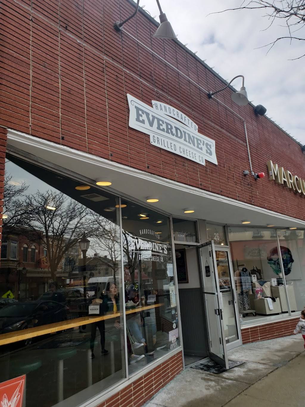 Everdines Grilled Cheese Co. | restaurant | 24 W Jefferson Ave, Naperville, IL 60540, USA | 6305446626 OR +1 630-544-6626