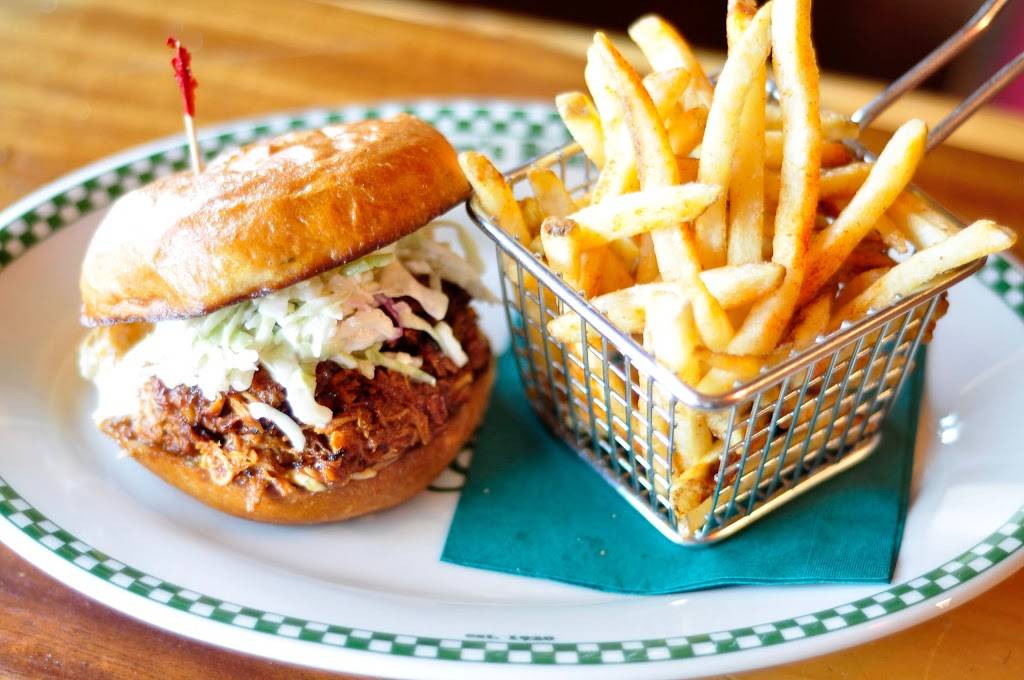 Barneys Beanery | restaurant | 8447 Santa Monica Blvd, West Hollywood, CA 90069, USA | 3236542287 OR +1 323-654-2287