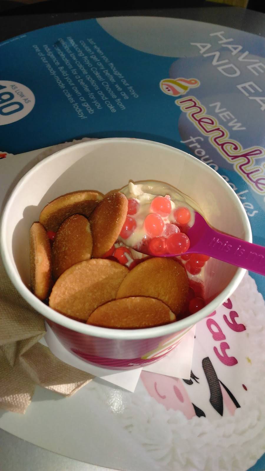 Menchies Frozen Yogurt | bakery | 973 E Stanley Blvd, Livermore, CA 94550, USA | 9254473300 OR +1 925-447-3300
