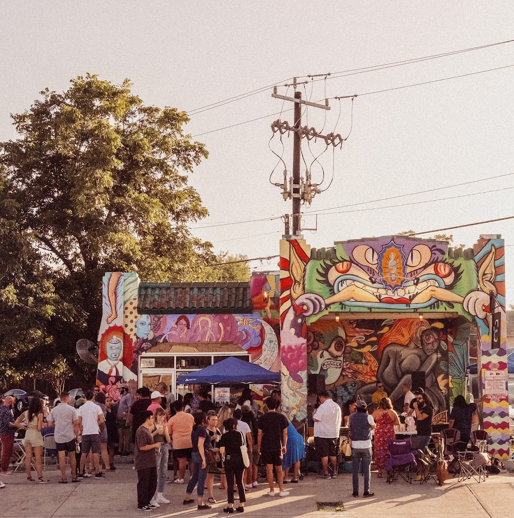 GiGis Deli | restaurant | 2327 N St Marys St, San Antonio, TX 78212, USA | 5024302101 OR +1 502-430-2101