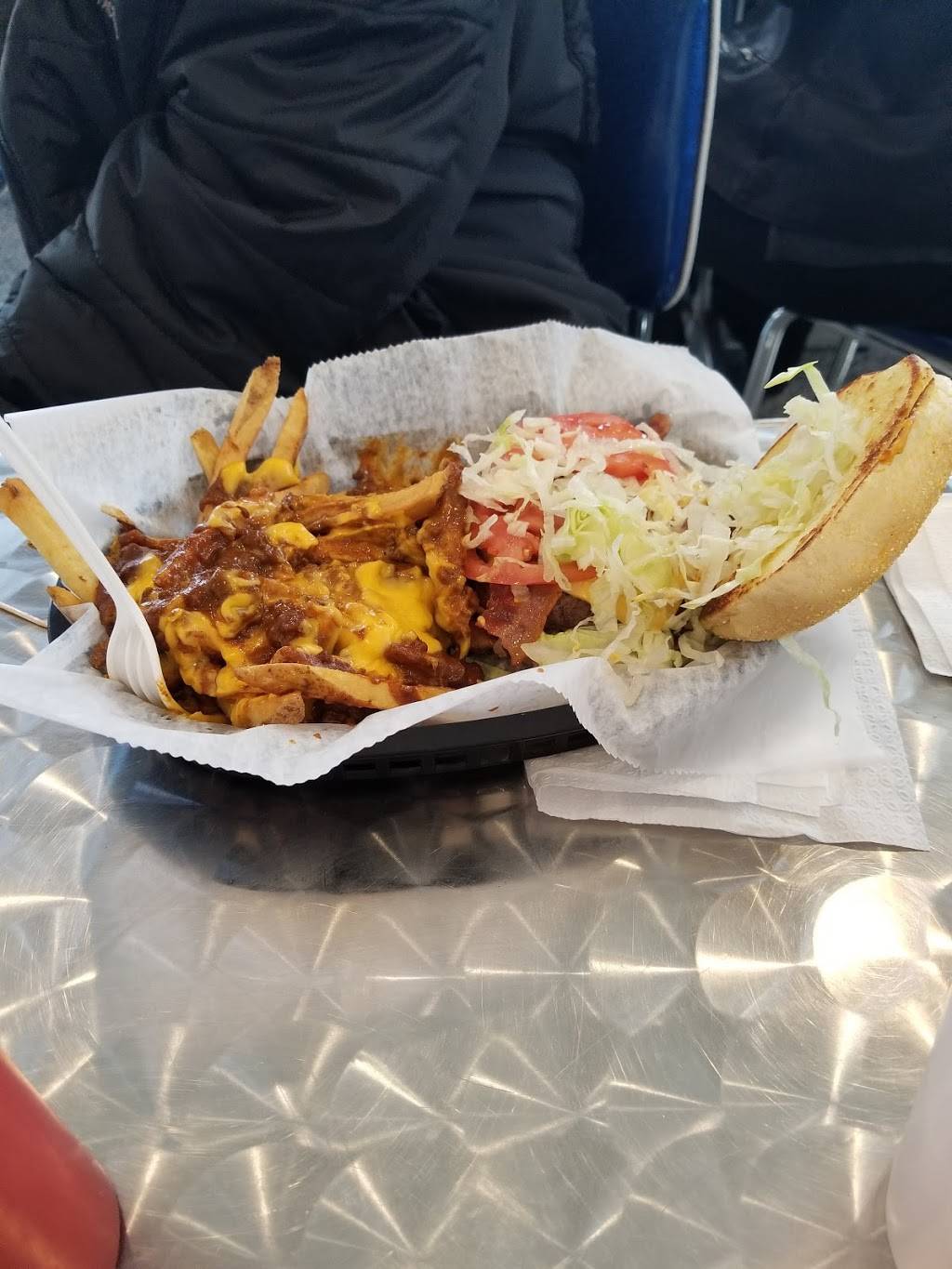 Georges Gyros | restaurant | 2330, 2500 Martin Luther King Jr Dr, North Chicago, IL 60064, USA | 8476727830 OR +1 847-672-7830