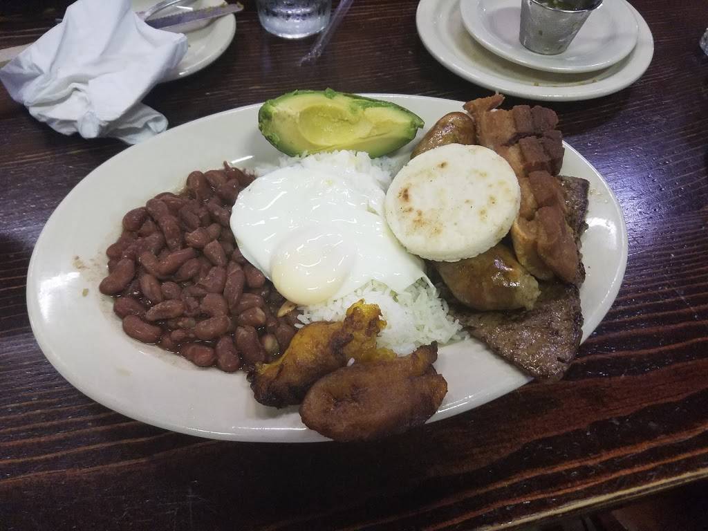 Dodos Chicken | restaurant | 9431 Richmond Ave, Houston, TX 77063, USA | 7137893636 OR +1 713-789-3636