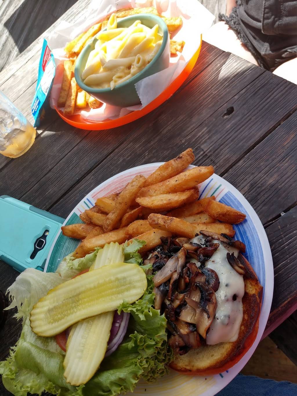 Sams Beach Bar | restaurant | 6325 Clark St, Hudson, FL 34667, USA | 7278681971 OR +1 727-868-1971