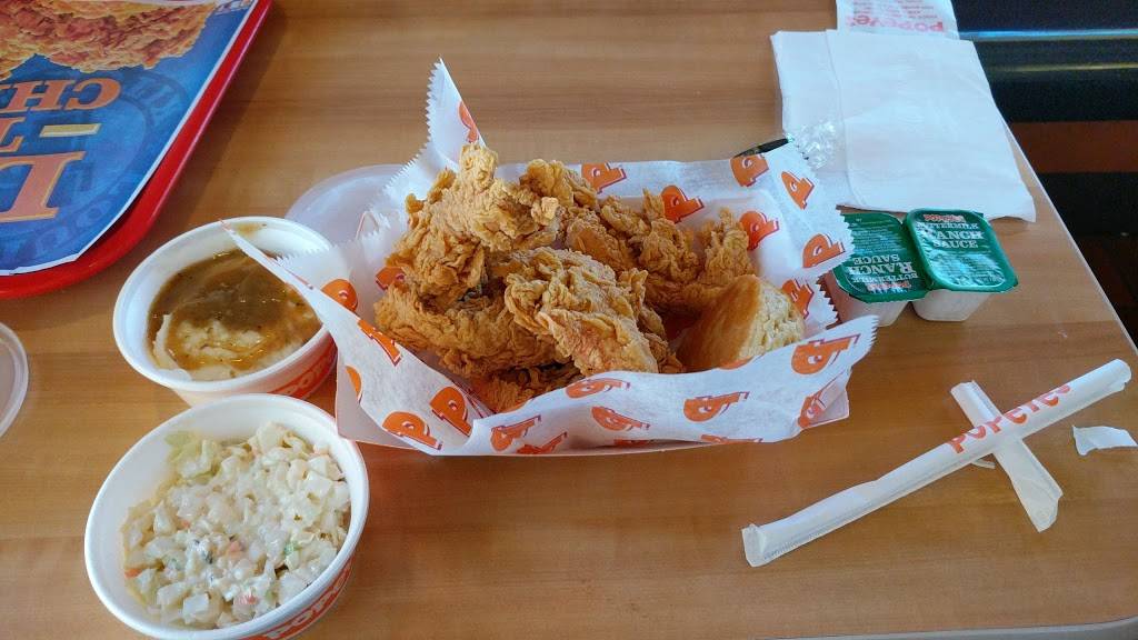 Popeyes Louisiana Kitchen | restaurant | 3440 W Broadway, Council Bluffs, IA 51501, USA | 7123880738 OR +1 712-388-0738