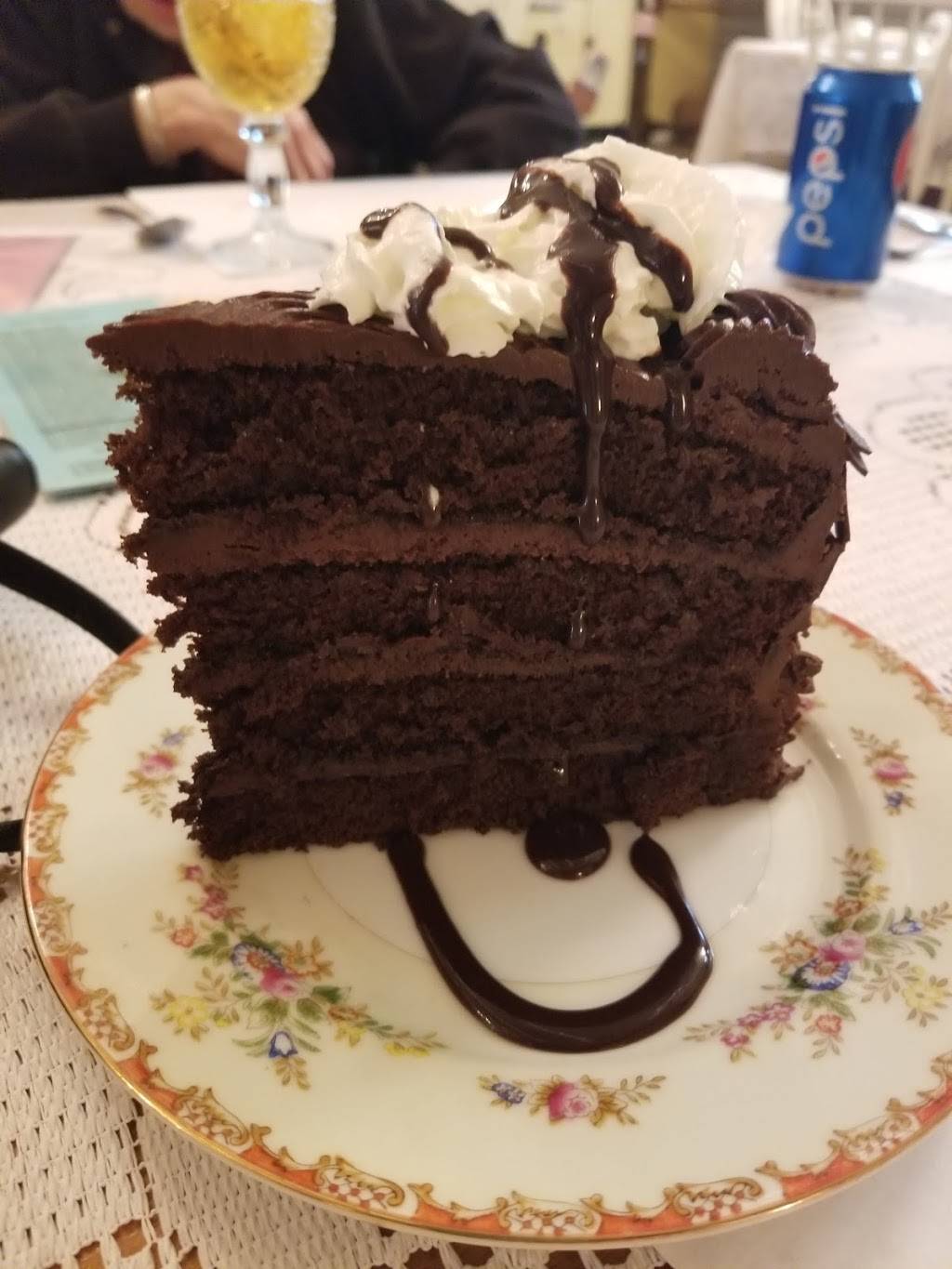 Dianes Creations & Tea Room | restaurant | 114 Broadway, Kissimmee, FL 34741, USA | 4072014733 OR +1 407-201-4733