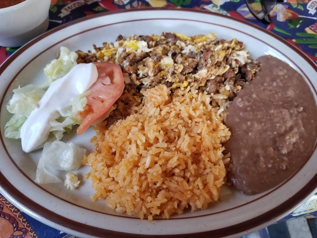 Tres Hermanos Restaurant | restaurant | 1332 W Lincoln Ave, Milwaukee, WI 53215, USA | 4143849050 OR +1 414-384-9050