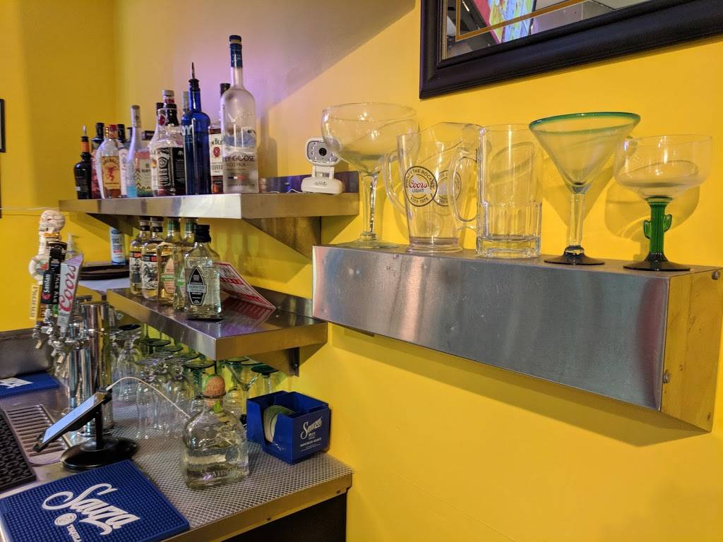 Maskadores Taco Shop | restaurant | 1721 E Warner Rd, Tempe, AZ 85284, USA | 4802847000 OR +1 480-284-7000