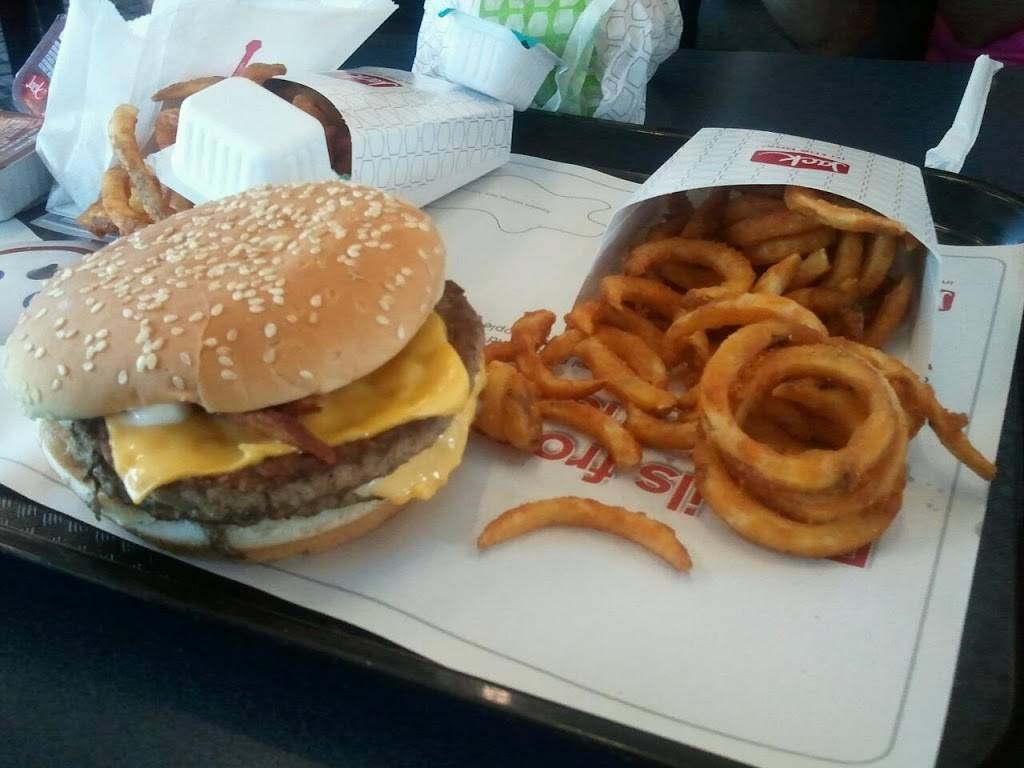 Jack in the Box | restaurant | 3900 Dickerson Pike, Nashville, TN 37207, USA | 6158658099 OR +1 615-865-8099