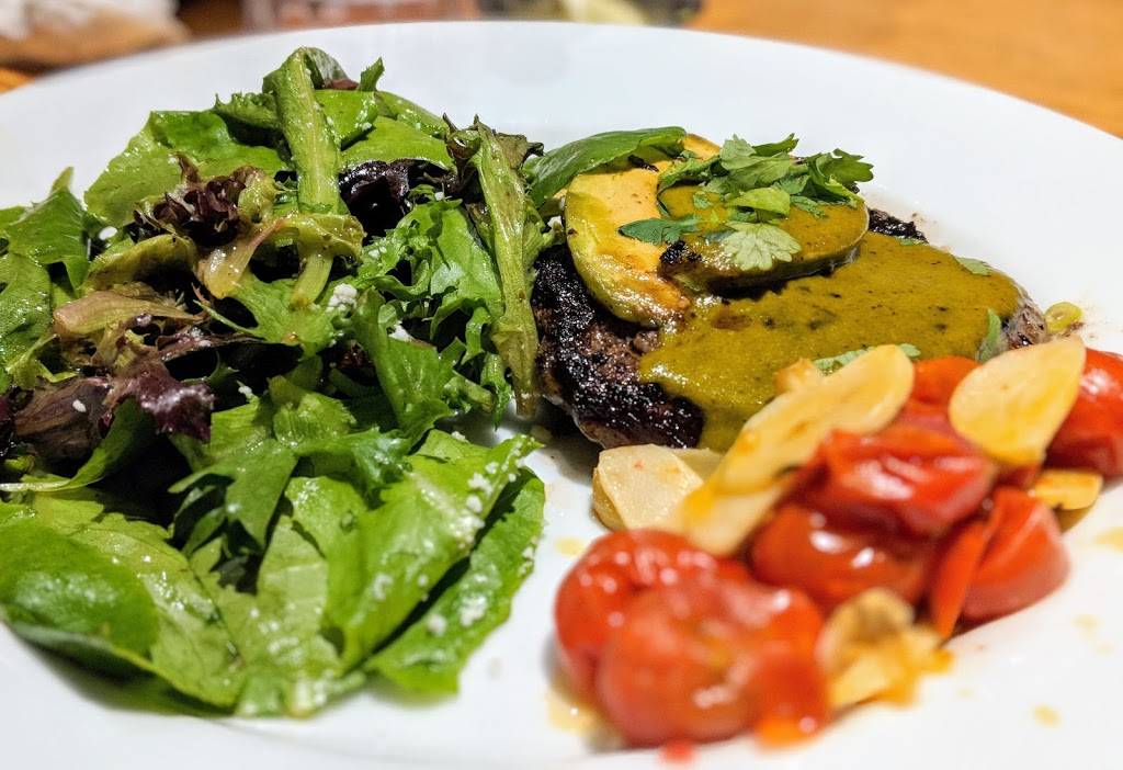 Chilis Grill & Bar | meal takeaway | 1700 Newbury Rd, Thousand Oaks, CA 91320, USA | 8052149947 OR +1 805-214-9947