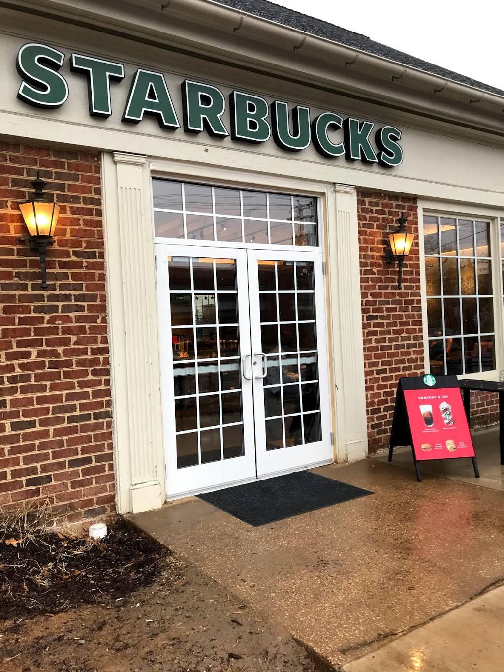 Starbucks | cafe | 5515 Lee Hwy, Arlington, VA 22207, USA | 7032377252 OR +1 703-237-7252