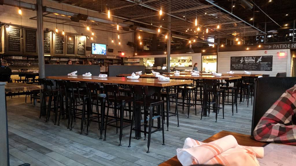 Brewers Tap & Table | restaurant | 256 Moody St, Waltham, MA 02453, USA | 7812223233 OR +1 781-222-3233