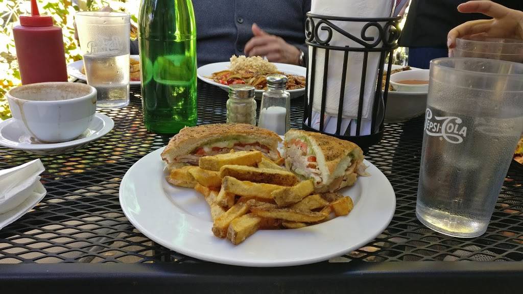 Thuys Phó House | restaurant | 120 Madrone Ln N, Bainbridge Island, WA 98110, USA | 2068421769 OR +1 206-842-1769