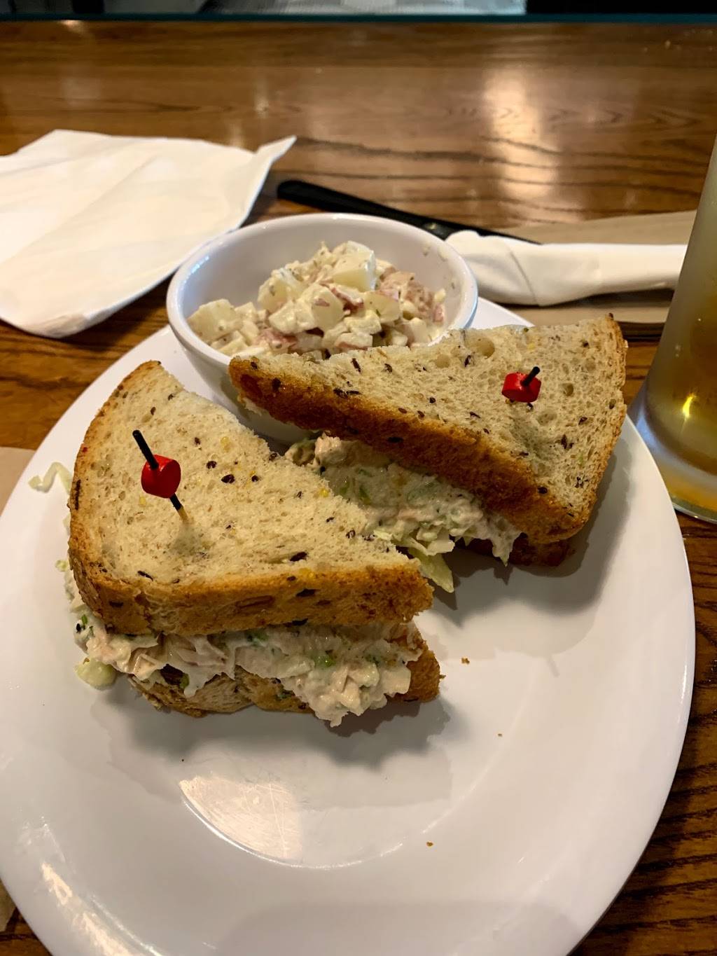 Bread Box Handcrafted Sandwiches™ | restaurant | 6000 Universal Blvd, Orlando, FL 32819, USA | 4072243663 OR +1 407-224-3663