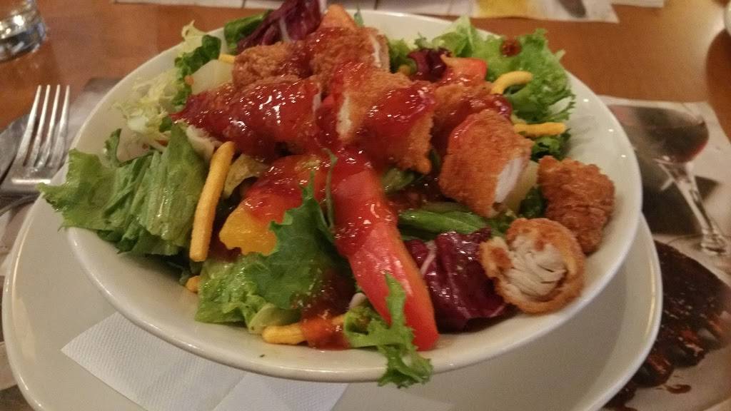 Rôtisserie St-Hubert | restaurant | 1515 Rue Trudel, Shawinigan, QC G9N 8K8, Canada | 8195376671 OR +1 819-537-6671