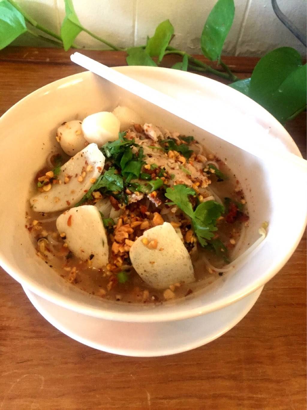 Cilantro Thai Kitchen | restaurant | 1509 W Devon Ave, Chicago, IL 60660, USA | 7732627797 OR +1 773-262-7797