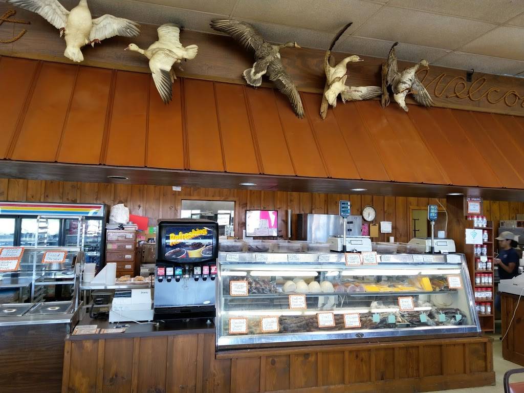 Mikeskas Bar-B-Q & Catering | restaurant | 22730 US-59, El Campo, TX 77437, USA | 8003882552 OR +1 800-388-2552