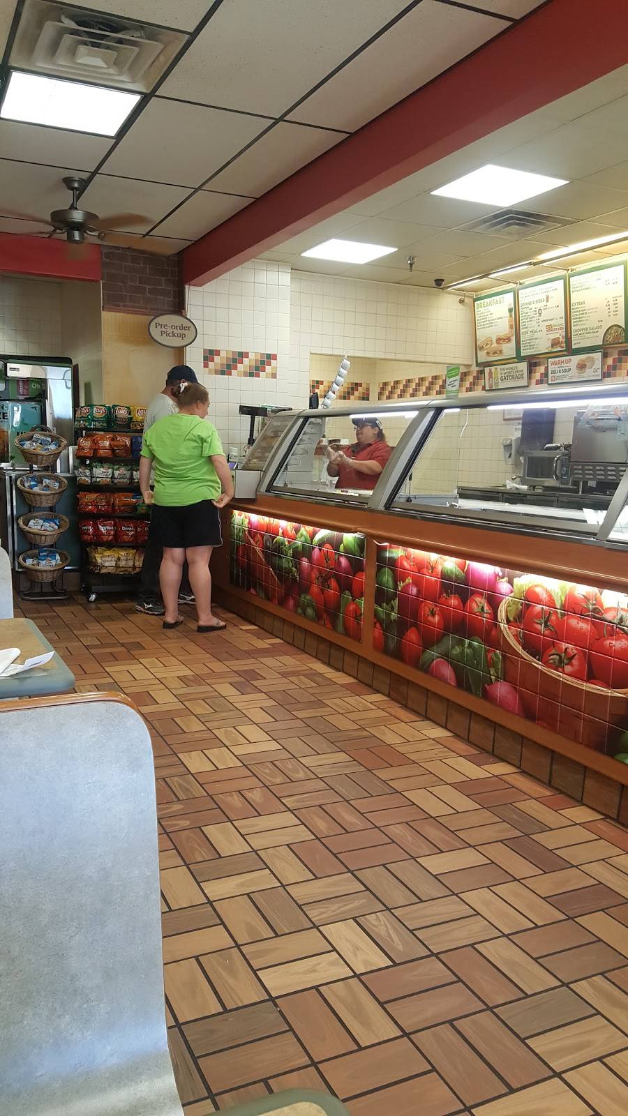 Subway Restaurants | restaurant | Creekside Shopping Ctr, 6760 Abrams Rd Ste 109b, Dallas, TX 75231, USA | 2145539300 OR +1 214-553-9300