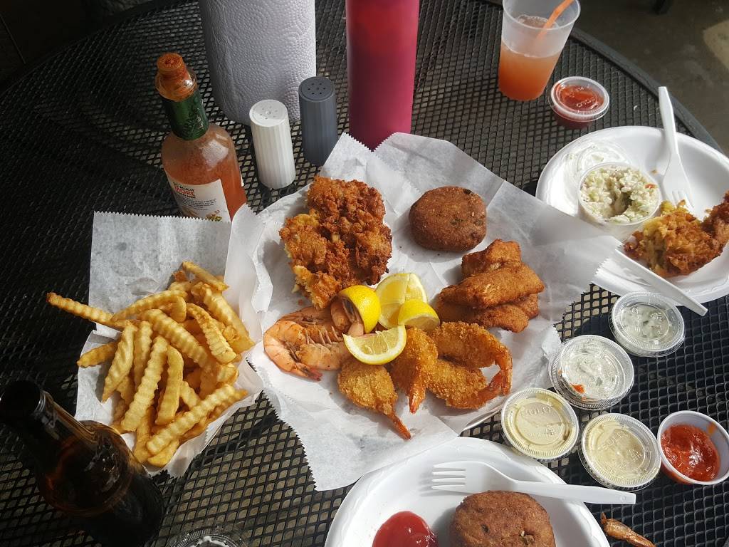 Alabama Jacks | restaurant | 58000 Card Sound Rd, Key Largo, FL 33030, USA | 3052488741 OR +1 305-248-8741