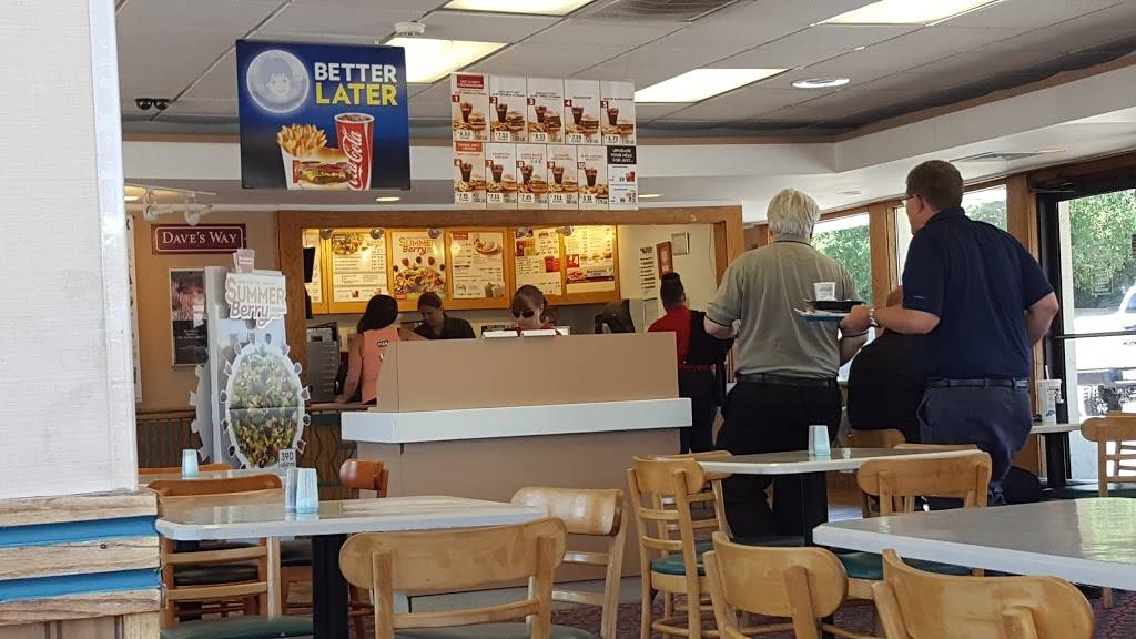 Wendys | restaurant | 14015 Lorain Ave, Cleveland, OH 44111, USA | 2162521990 OR +1 216-252-1990