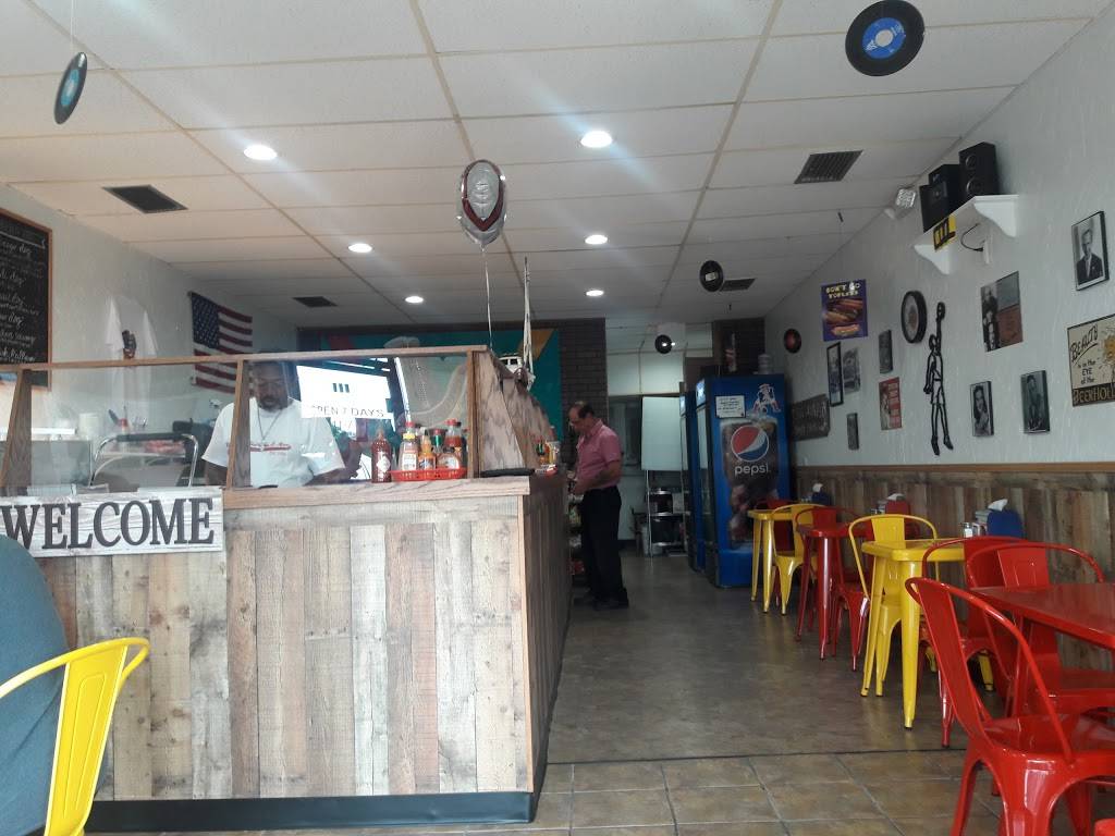 Big Daddy’s Hot Dogs and More | restaurant | 603 Northlake Blvd, North Palm Beach, FL 33408, USA | 5616702938 OR +1 561-670-2938