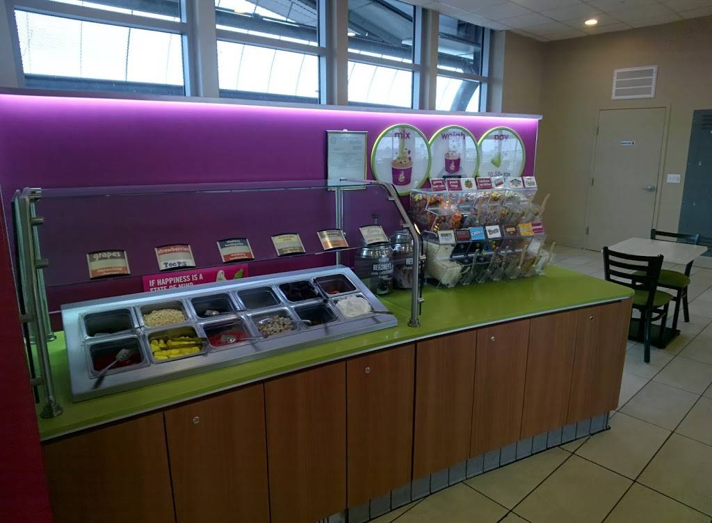 Menchies Frozen Yogurt | bakery | 1701 Airport Blvd, San Jose, CA 95110, USA | 8009201011 OR +1 800-920-1011
